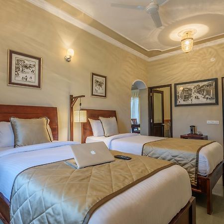 Zade House Bed & Breakfast Удайпур Екстериор снимка